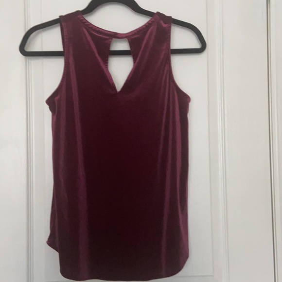 👖 5/$25 velour Old navy great condition tank - Picture 3 of 3